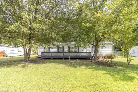 5946 Boulder Dr, Archdale, NC 27263