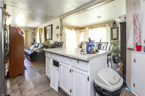 803 Benjamin Rd, Madison, NC 27025 photo 3