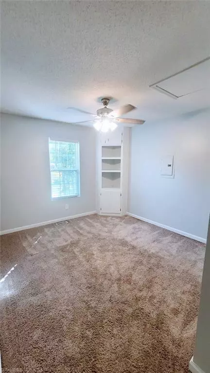 2907 Westgate Dr, High Point, NC 27265 photo 10