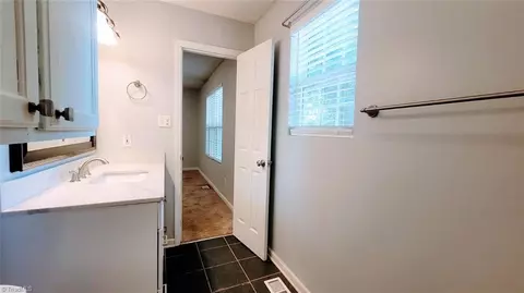 2907 Westgate Dr, High Point, NC 27265 photo 9