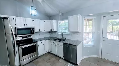 2907 Westgate Dr, High Point, NC 27265 photo 3