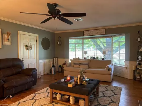 113 King St E, King, NC 27021 photo 6