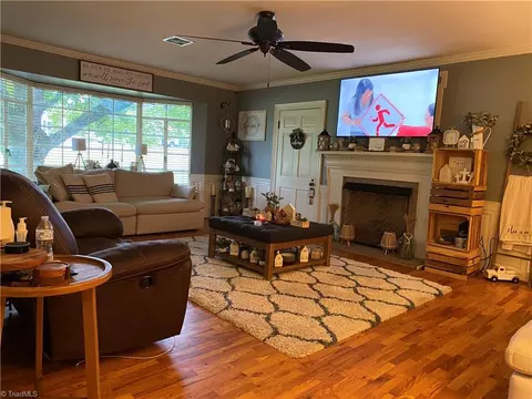 113 King St E, King, NC 27021 photo 7