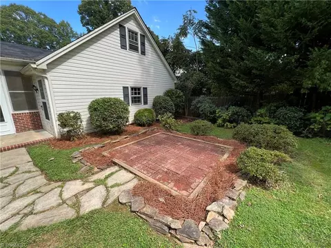 406 Spring St, King, NC 27021 photo 13