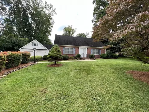 406 Spring St, King, NC 27021 photo 6