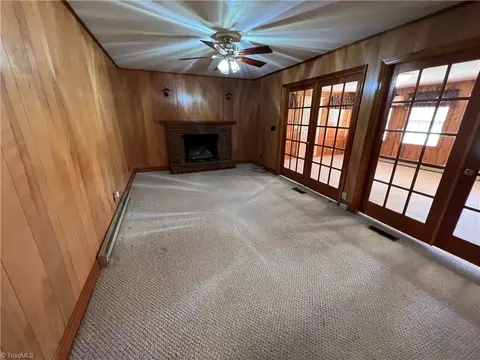 406 Spring St, King, NC 27021 photo 29