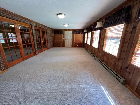 406 Spring St, King, NC 27021 photo 19