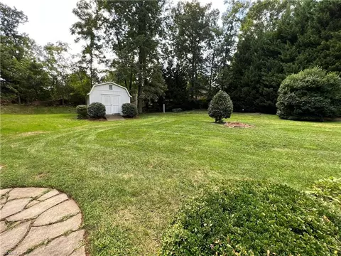 406 Spring St, King, NC 27021 photo 11