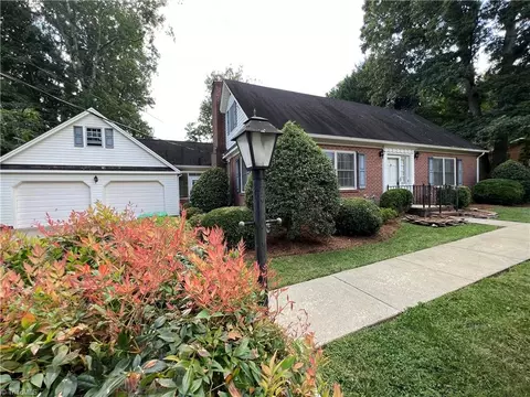 406 Spring St, King, NC 27021 photo 7