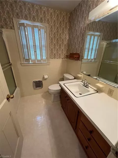 406 Spring St, King, NC 27021 photo 38