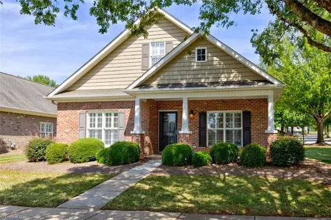 106 Bridgewater Dr, Bermuda Run, NC 27006