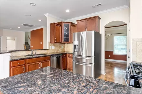 3852 Tonsley Pl, High Point, NC 27265 photo 11