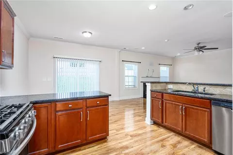 3852 Tonsley Pl, High Point, NC 27265 photo 12