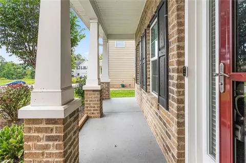 3852 Tonsley Pl, High Point, NC 27265 photo 4