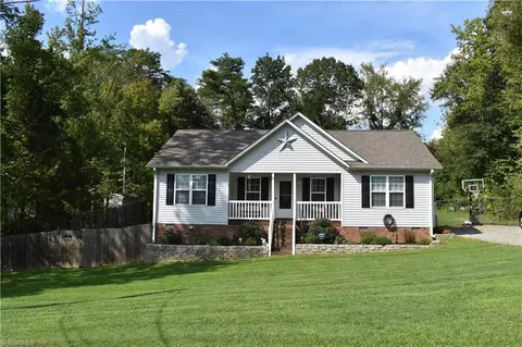 5150 Hilltop Ave, Trinity, NC 27370