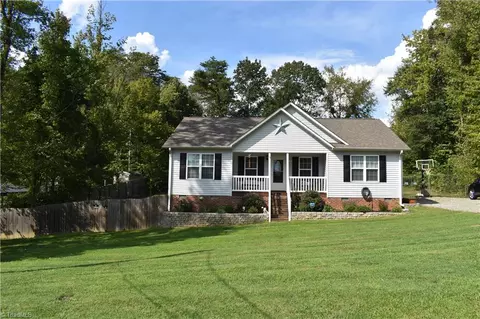 5150 Hilltop Ave, Trinity, NC 27370 photo 2