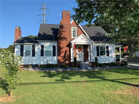 441 Main St S, King, NC 27021