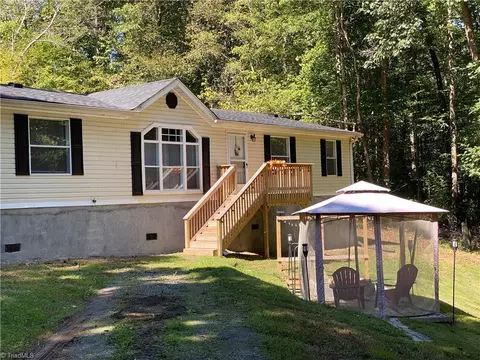 1307 Koonce Dr, Trinity, NC 27370