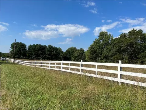 0000 Snody Rd, Mount Airy, NC 27030