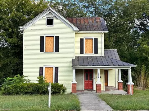 109 Franklin St S, Reidsville, NC 27320