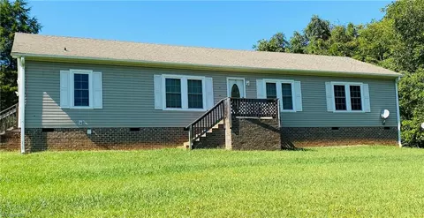 4368 Millers Mill Rd, Trinity, NC 27370