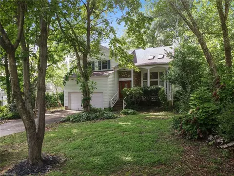 4802 Country Woods Ln, Greensboro, NC 27410