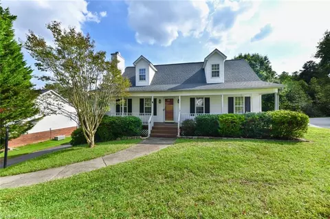 2400 Asheby Woods Ct, Kernersville, NC 27284