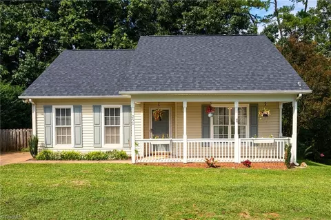 250 Cedar Ridge Cir, Winston Salem, NC 27127