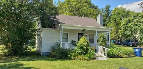 180 Maynard Dr, Winston Salem, NC 27107