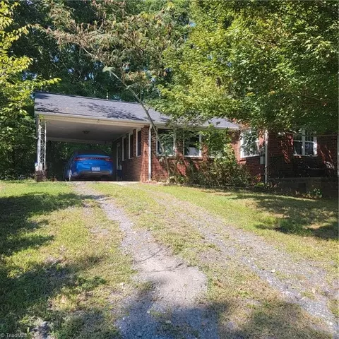 173 Henley Country Rd, Asheboro, NC 27203