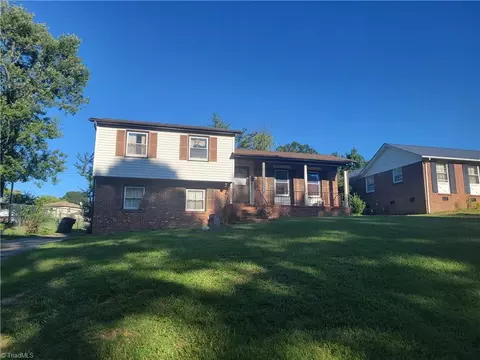 2507 Cezanne Dr, Greensboro, NC 27407