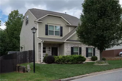 4470 Redfern Pl, Winston Salem, NC 27107