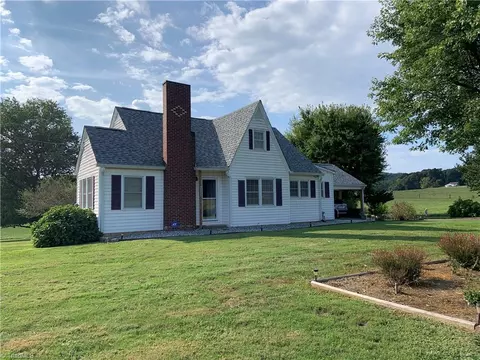1329 Swan Creek Rd, Hamptonville, NC 27020
