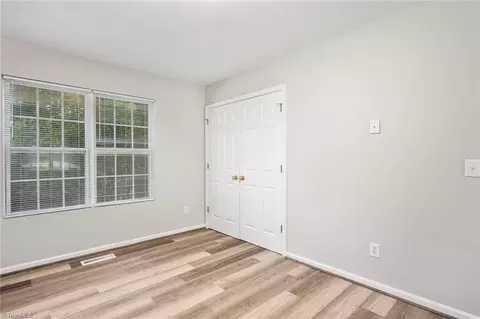 818 Pine Circle Dr, High Point, NC 27265 photo 9