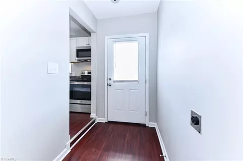 608 Paramount St, High Point, NC 27260 photo 13