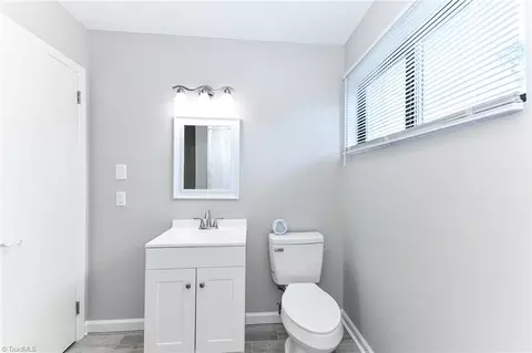 608 Paramount St, High Point, NC 27260 photo 20