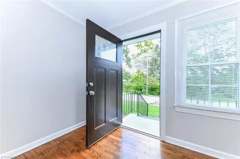 608 Paramount St, High Point, NC 27260 photo 6