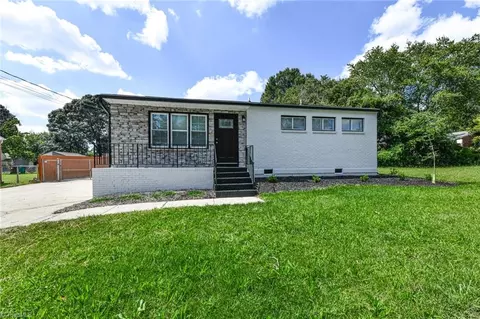 608 Paramount St, High Point, NC 27260 photo 2