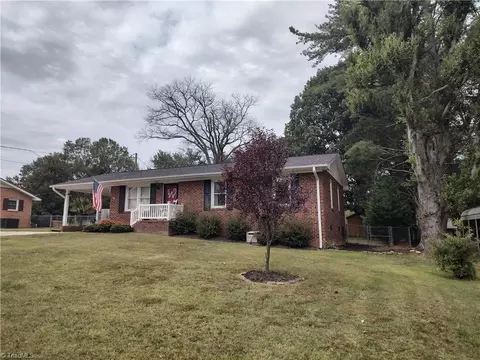 309 Bedford Dr, Eden, NC 27288