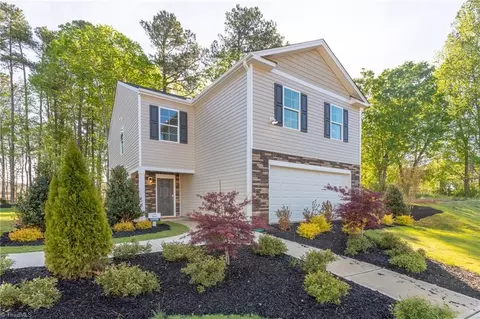 2537 Lily Dr #186, Haw River, NC 27258