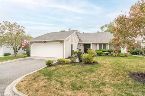 158 Hamilton Ct, Bermuda Run, NC 27006