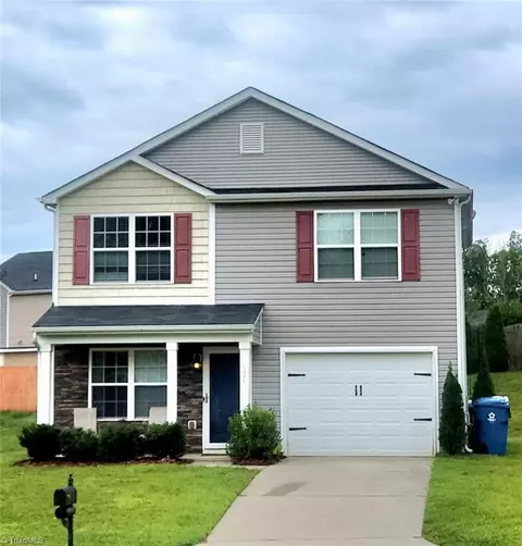 1924 Newcomb Dr, Whitsett, NC 27377