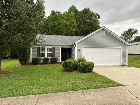 635 Lake Way, Kernersville, NC 27284