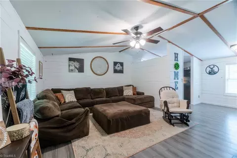 1475 Skeens Mill Rd, Trinity, NC 27370 photo 3