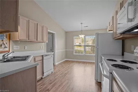 2792 Waterstone Loop, High Point, NC 27265 photo 9
