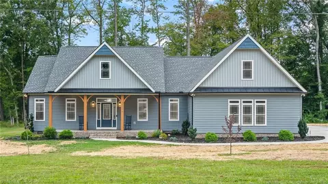 2136 Darrow Rd, Winston Salem, NC 27101