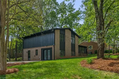 1724 Clarendon Dr, Greensboro, NC 27410