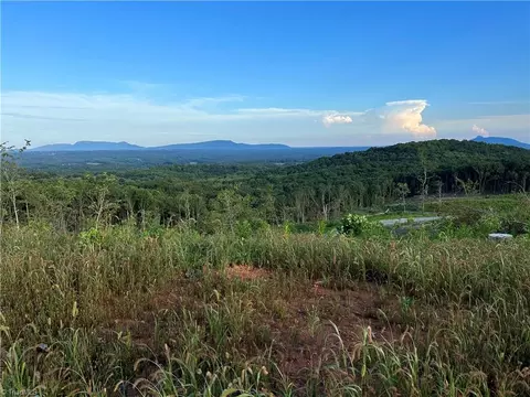 4 Howell Rd, Pilot Mountain, NC 27041 photo 14