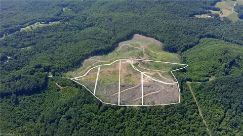 4 Howell Rd, Pilot Mountain, NC 27041 photo 10