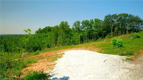 5 Howell Rd, Pilot Mountain, NC 27041 photo 7